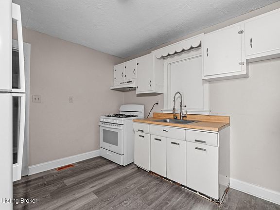 5th image of 3328 Farnsley Rd