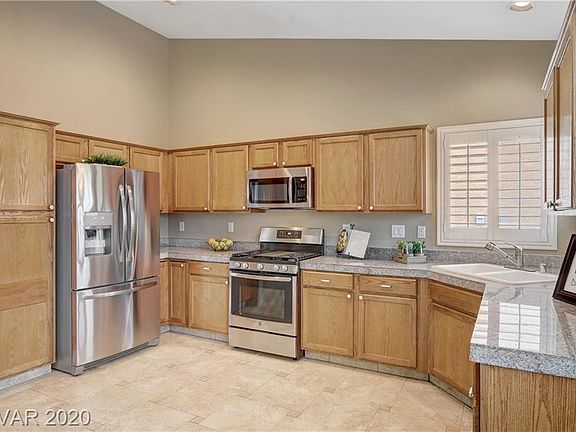 3rd image of 11489 Steponia Bay St