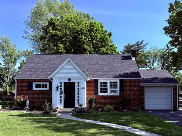 1275 W Macada Rd, Bethlehem, PA 18017