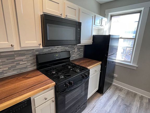 3rd image of 4828 Liberty Ave APT 11