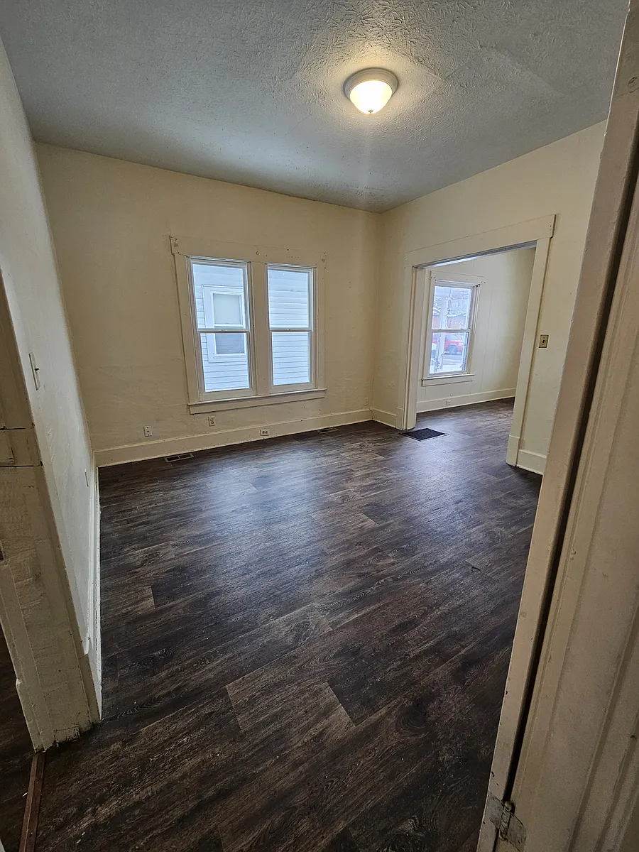 Building Photo - 826 13th St