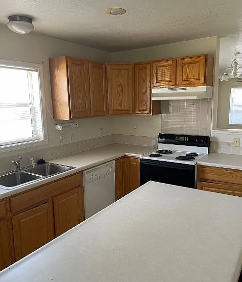 4400 Rawhide Rd #105 — Photo 3