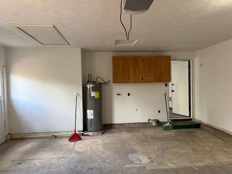 3769 Kevington Ave — Photo 30