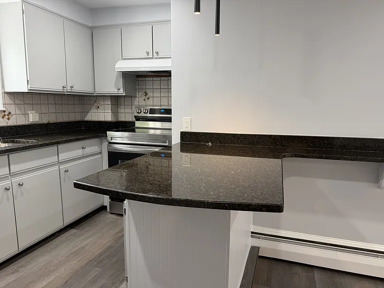 177 Franklin St #2 — Photo 2