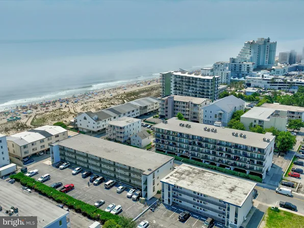8 36th St Unit 113, Ocean City, MD 21842