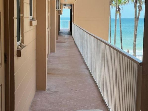 16400 Gulf Blvd APT 306