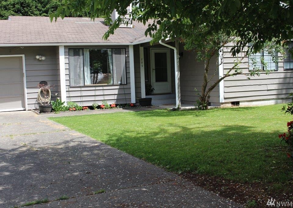 1st image of 205 118th St E