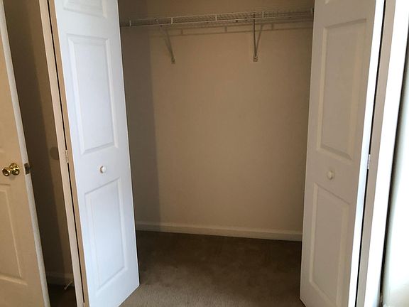 2nd image of 5 Lake Village Ct