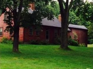 255 Chocolog Rd, Uxbridge, MA 01569