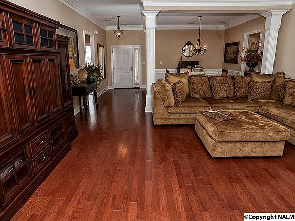 4th image of 5002 Valley Cove Dr SE
