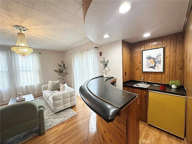 6220 Etiwanda Ave — Photo 19