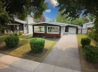 38 W Westwood Dr SW, Calgary, AB T3C2V7