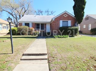 3601 Stadium Dr, Fort Worth, TX 76109