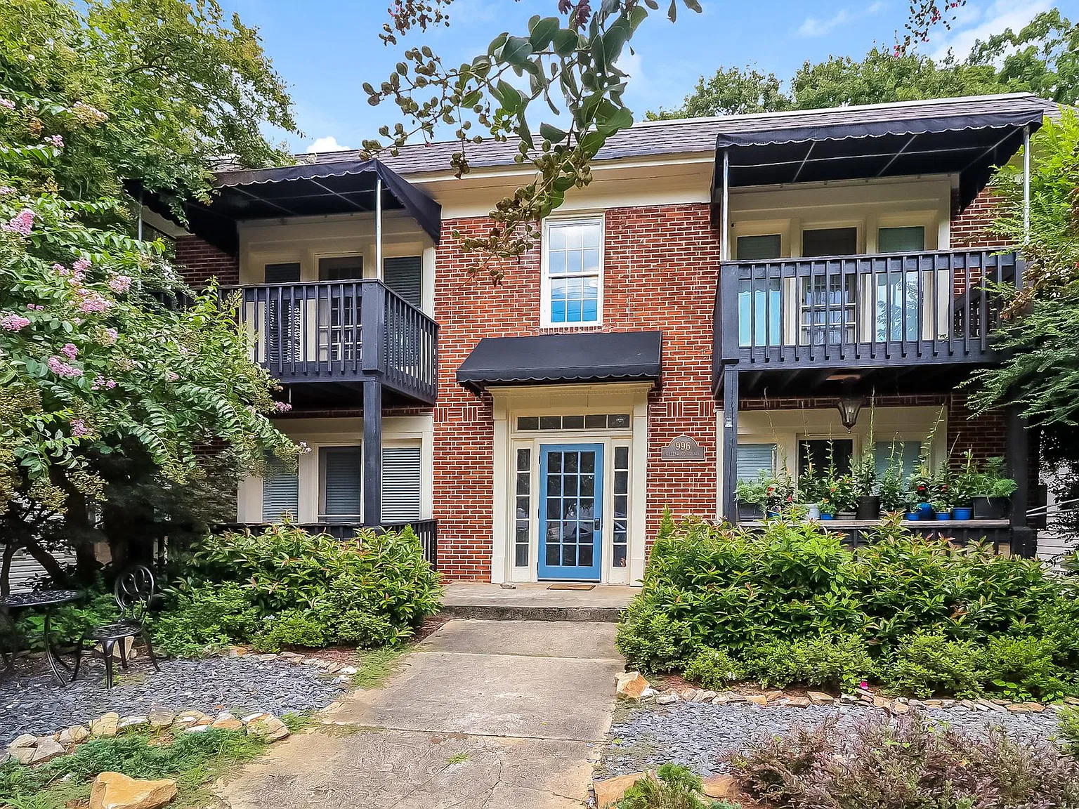Studio, 650 sqft, $1,400 — Photo 1