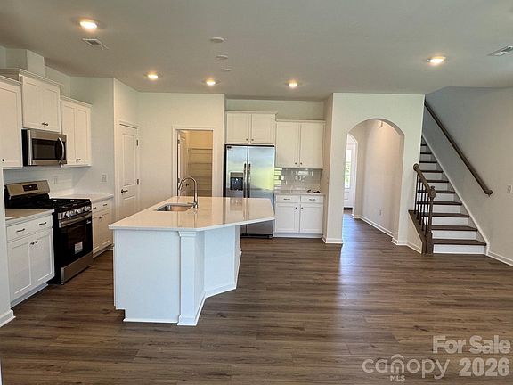 5th image of 1302 Swift Ln #100