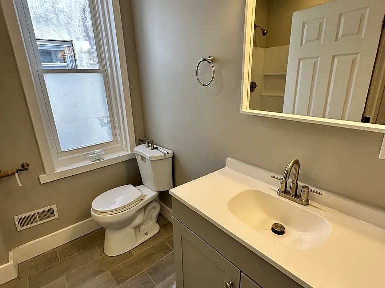 2609 S 7th St — Photo 7