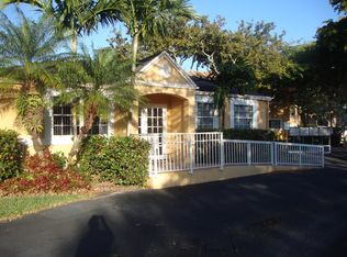 401 SE 10th St #106, Dania, FL 33004