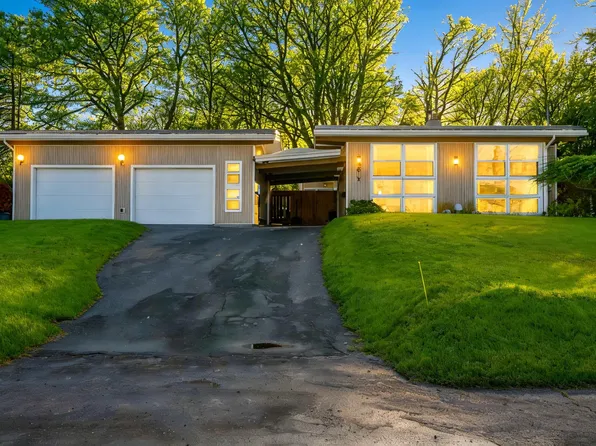 6 Lavinia St, Kentville, NS B4N 1V7