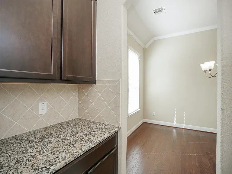 28515 Pleasant Forest Dr — Photo 17