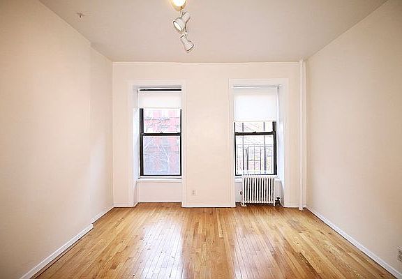 4th image of 251 W 18th St APT 3E