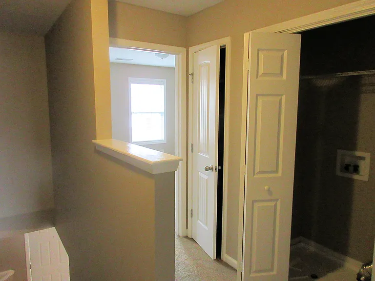 341 Sam Houston Cir — Photo 12
