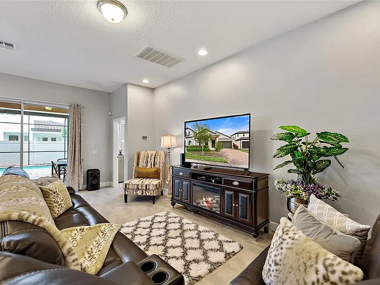 8719 Crescendo Ave — Photo 16