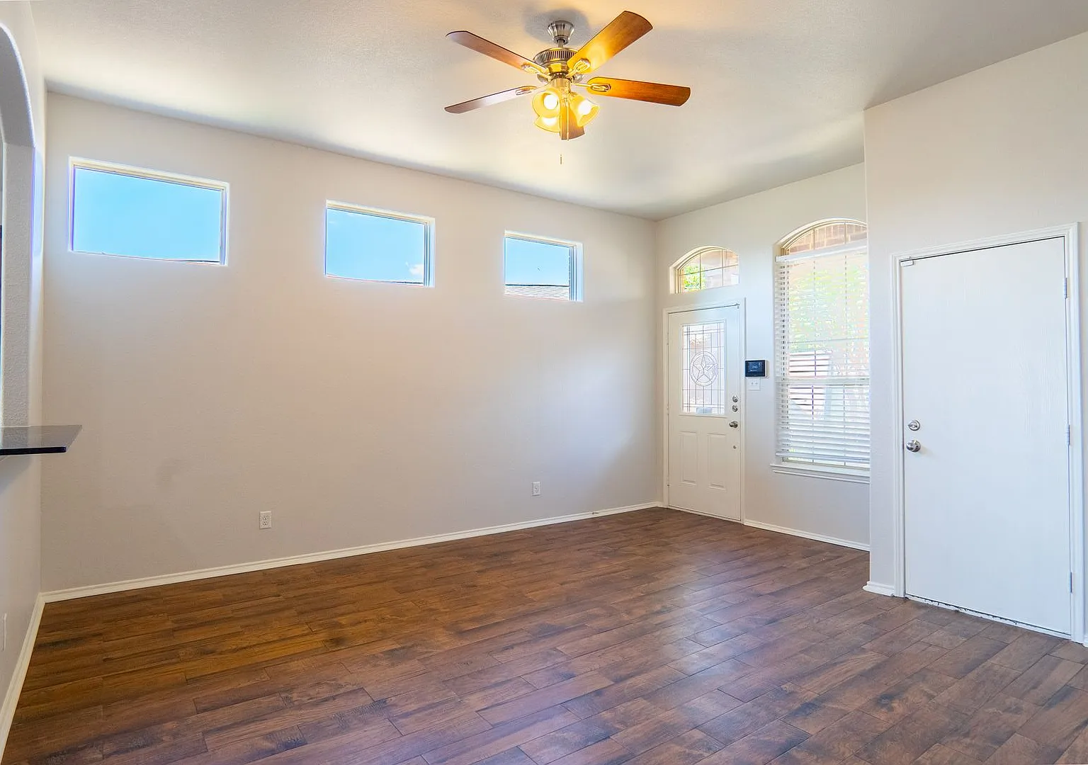 Beautiful Home in Twin Mills close to Bailey Boswell - Eagle Mountain ISD — Photo 3