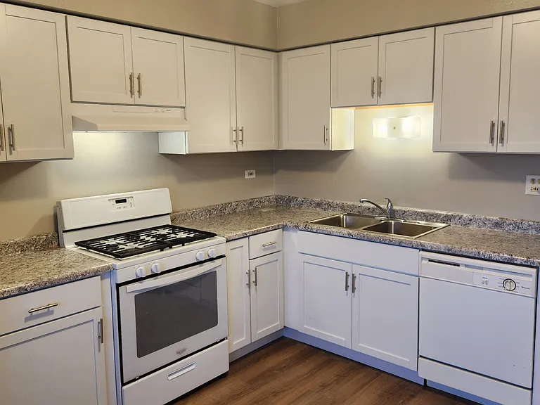 7813 Woodward Ave #3B — Photo 10