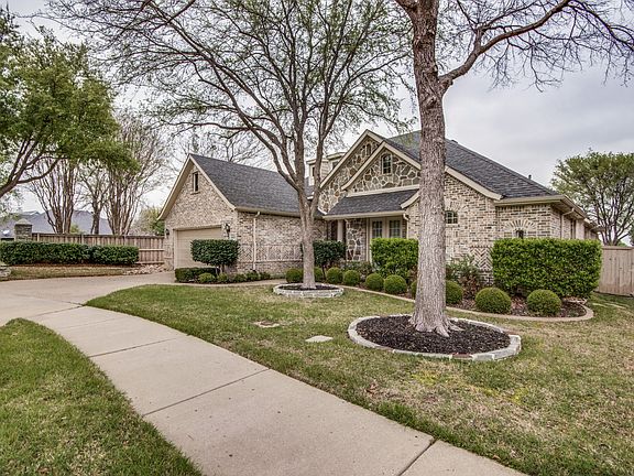 2nd image of 6920 Ravenwood Dr