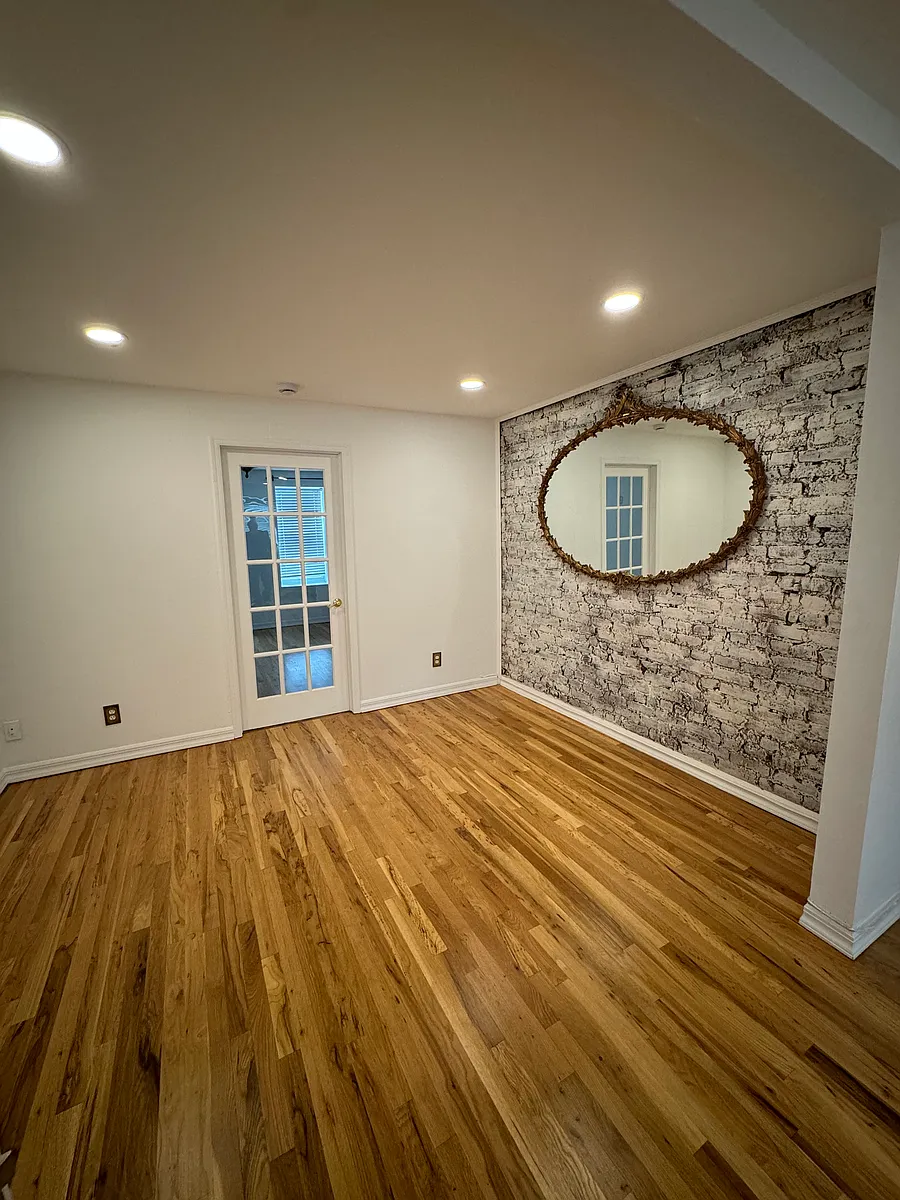 Building Photo - 78 4th Pl #3