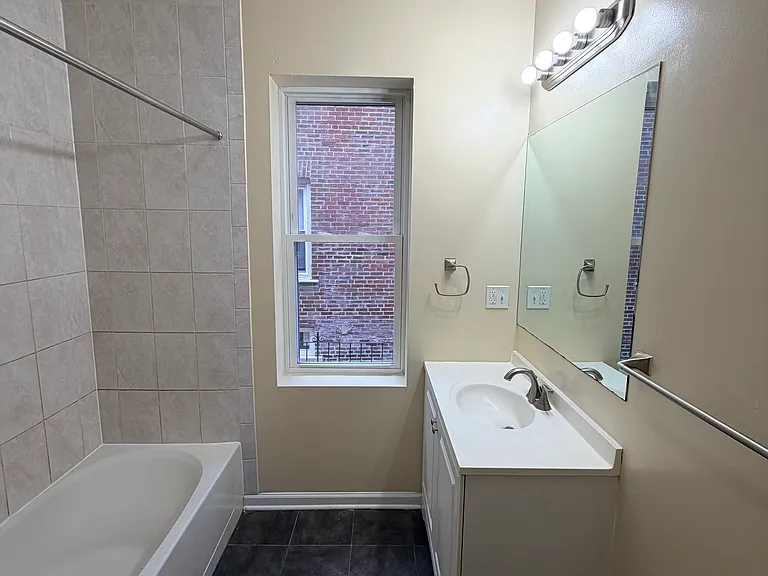 310 Edgewood Ave #3 — Photo 7