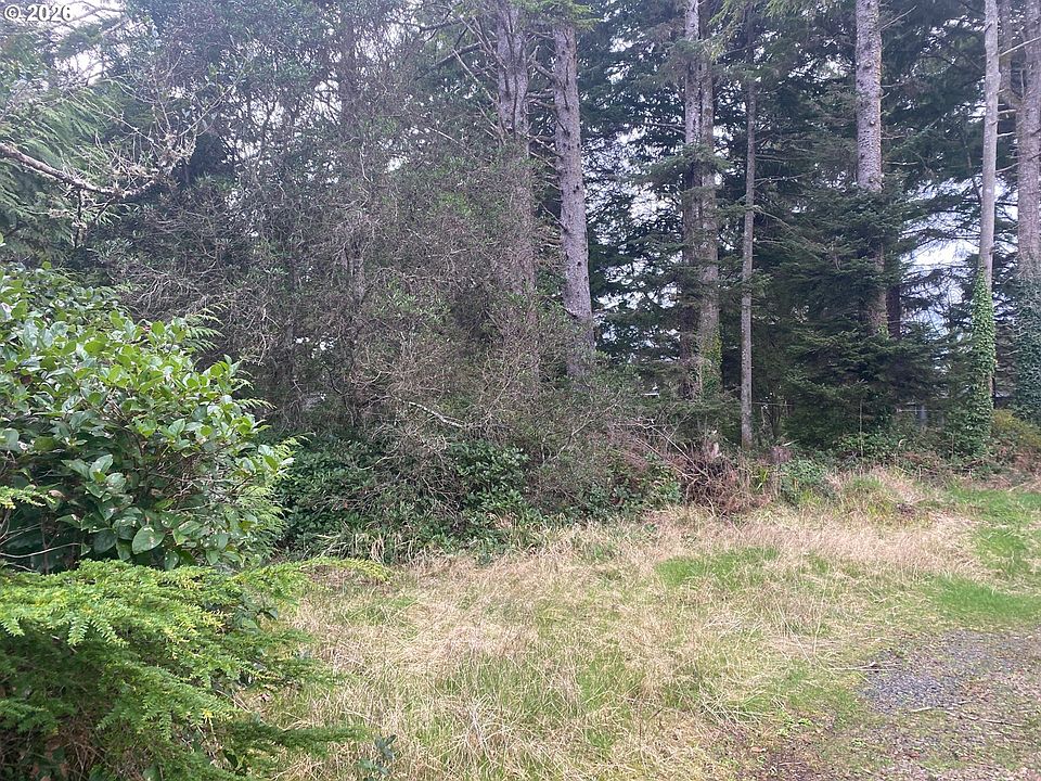 2nd image of 2300 Rhododendron Ave