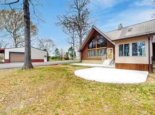 1217 Vaughns Chapel Rd, Calvert City, KY 42029