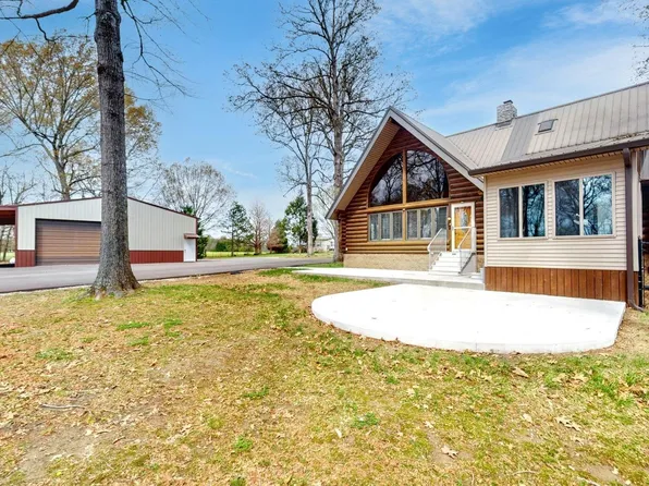 1217 Vaughns Chapel Rd, Calvert City, KY 42029