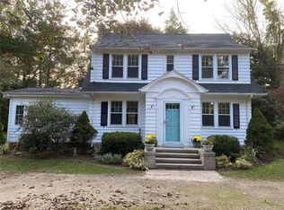1046 Johnson Rd, Woodbridge, CT 06525