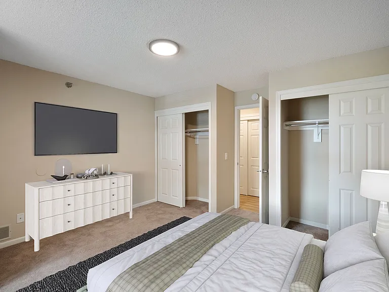 Heritage Park Apartments — Photo 20