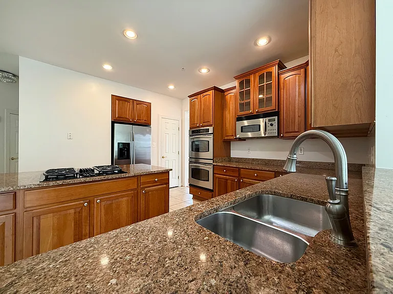 4415 Medallion Dr — Photo 18