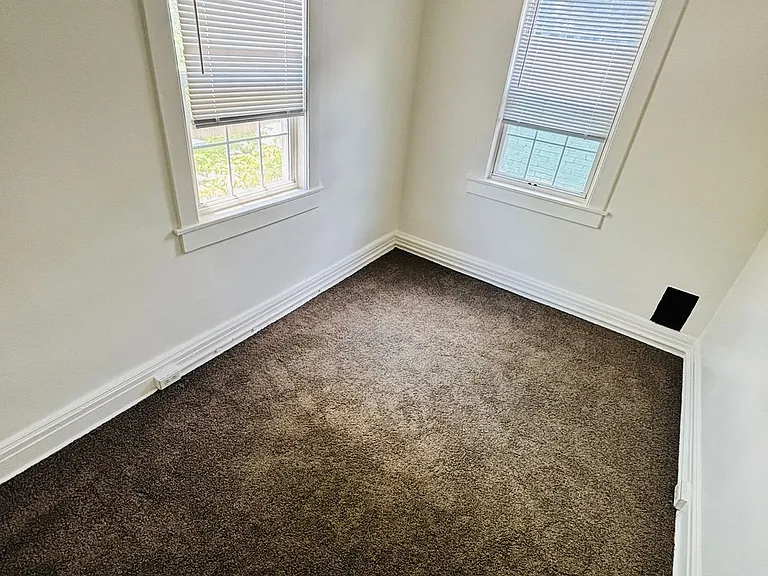 551 Park Pl — Photo 21