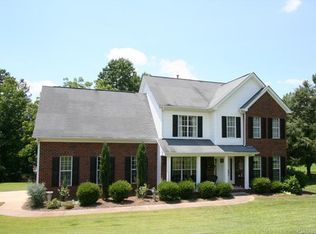 7913 White Cliffs Dr, Mint Hill, NC 28227
