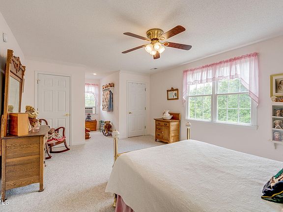 36th image of 490 Cockatiel Rd