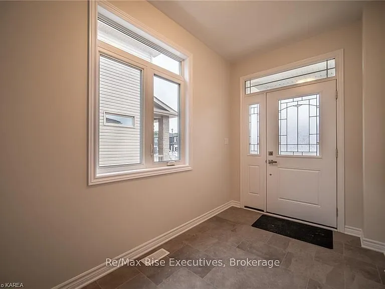 1673 Brookedayle Ave — Photo 4