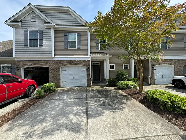 4353 Cattail Ln — Photo 2