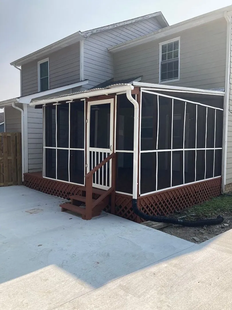 $500 off this desirable Townhome. Move in by 08/15/2026 — Photo 3