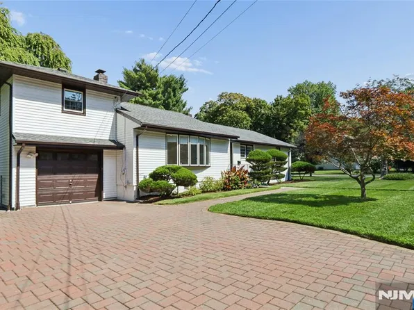 4 Marconi Street, Tenafly, NJ 07670