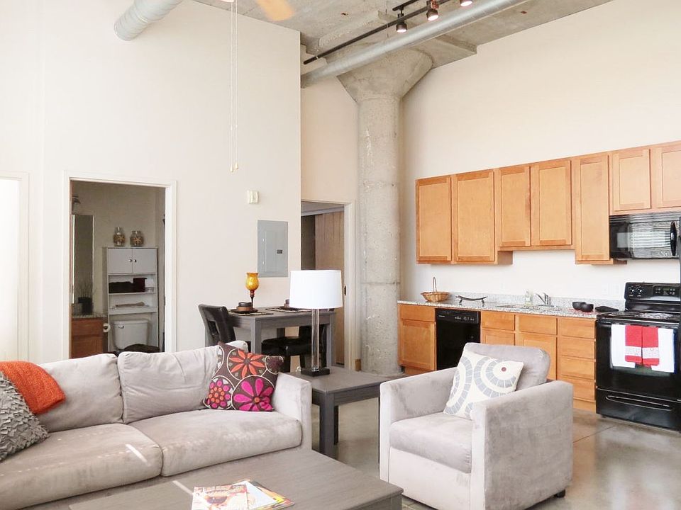 #207 huge open living area