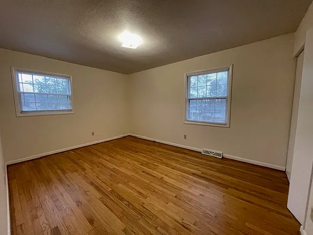37 Imperial Ct — Photo 12