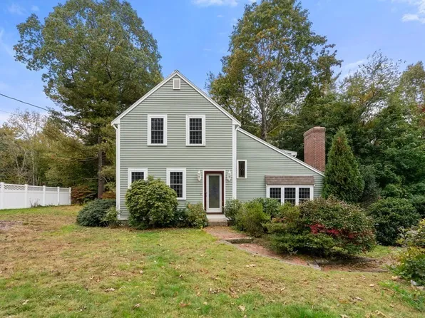 96 Forest Avenue Ext, Plymouth, MA 02360