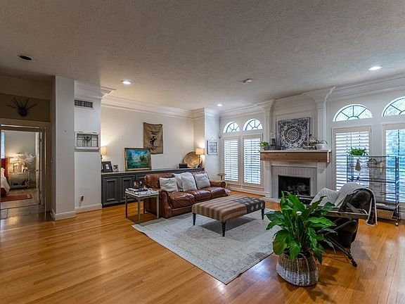 To the left of the main living room you will find the Master and Guest suites. There is plenty of built in storage and natural light that floods this room.