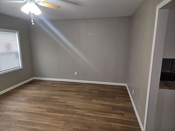 3rd image of 230 Hamilton Rd