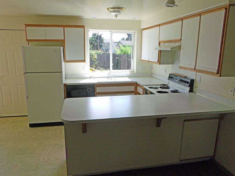 2nd image of 1234 Bramblewood Ln